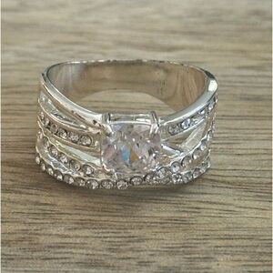 Silver Tone Fashion Ring Size 9